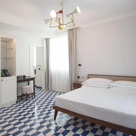 Il Tipografo Di Amalfi A Family Museum Hotel